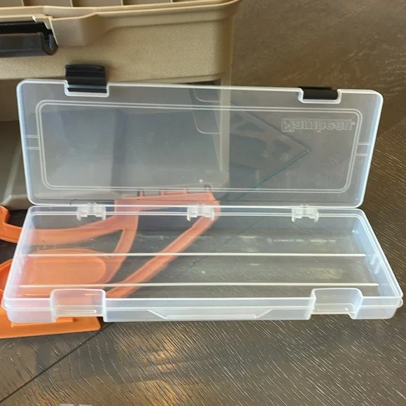 Large Multi Purpose Storage Box with separate sections - Picture 6 of 11